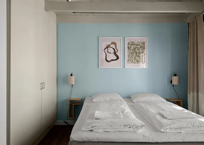 Unique In Stavangers Sentral Square Stavanger